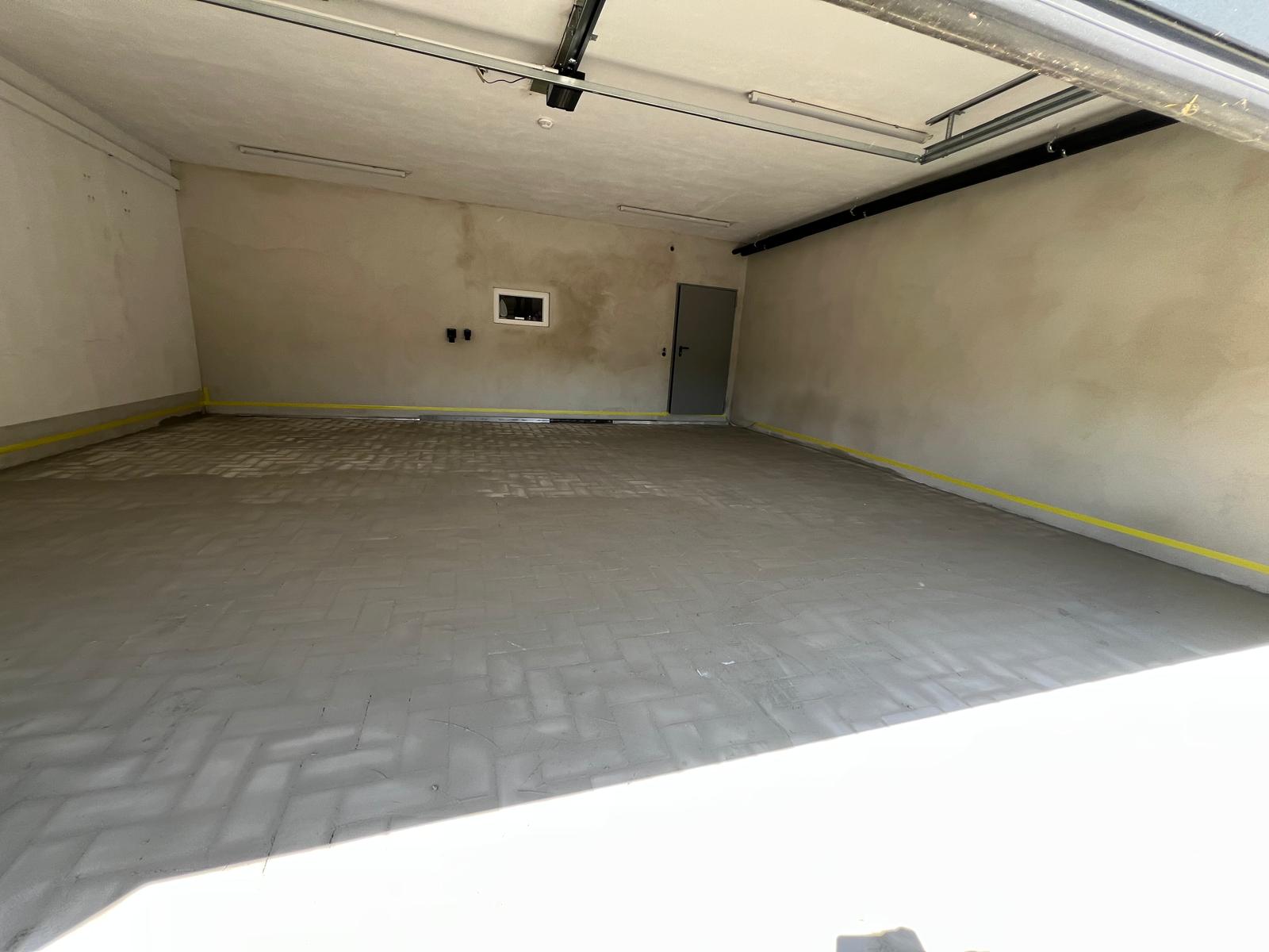 Garagenrenovierung mit Dämmung und Putz - 3